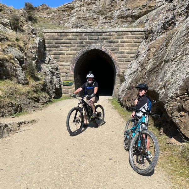 Lauder tunnel